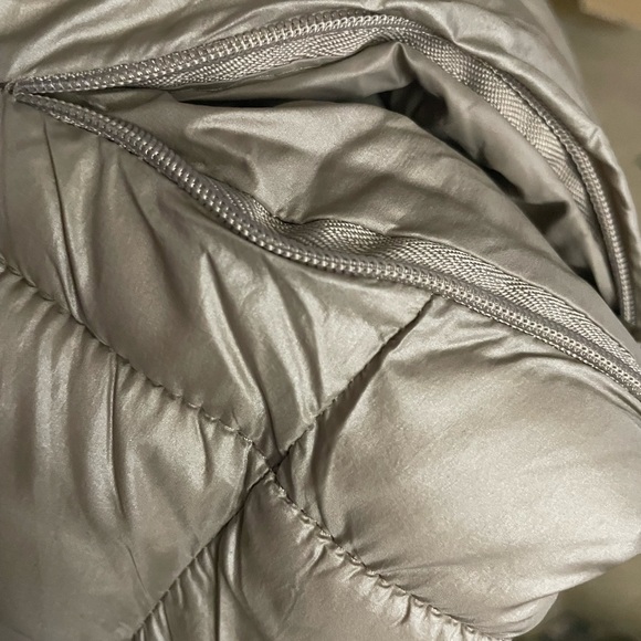 MNG Puffer Jacket - Picture 4 of 9